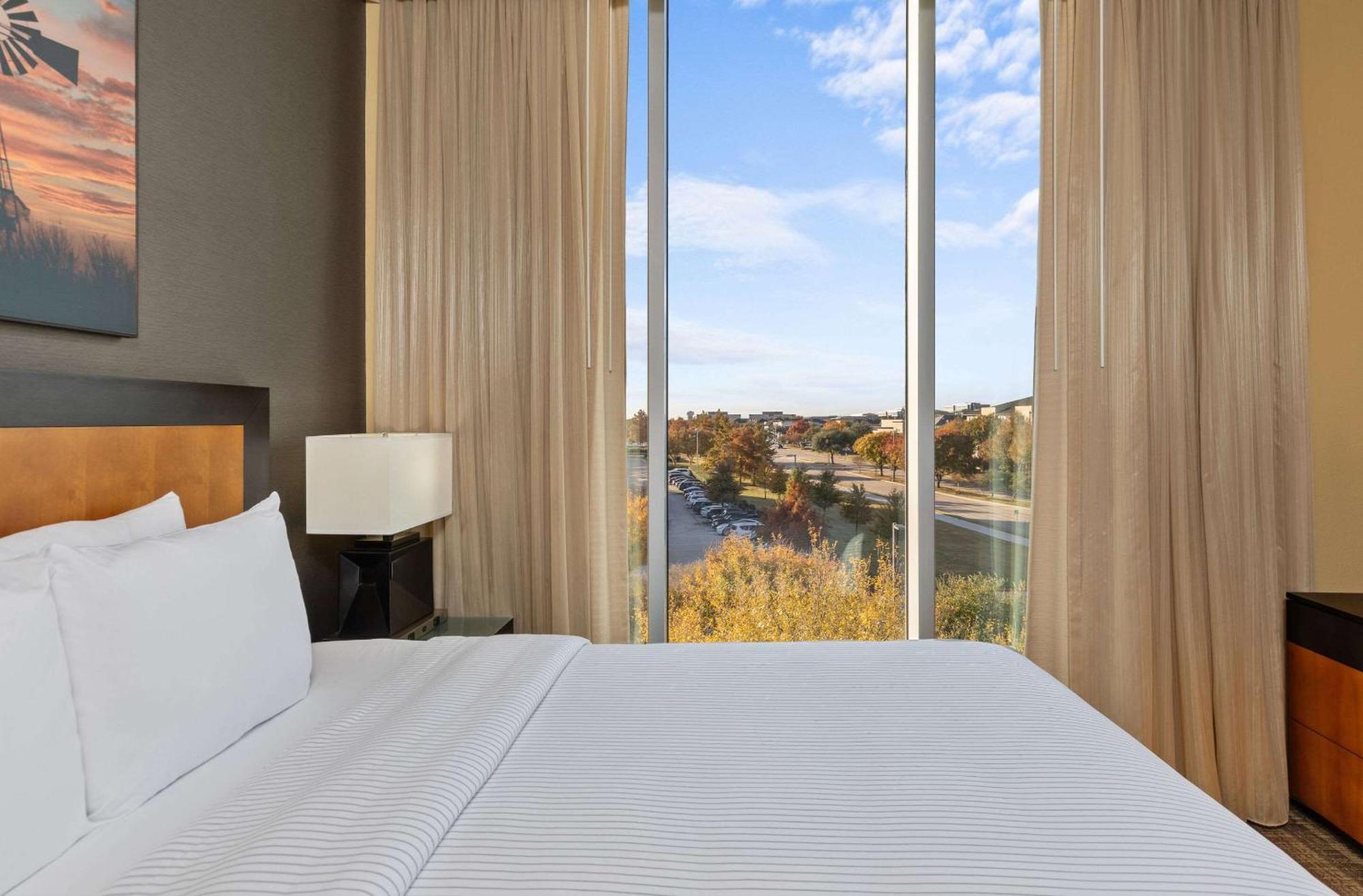 Cambria Hotel Plano - Frisco Exteriör bild